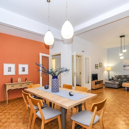 The Elegant. Spacious City Center Apartment. Kandiye Dış mekan fotoğraf