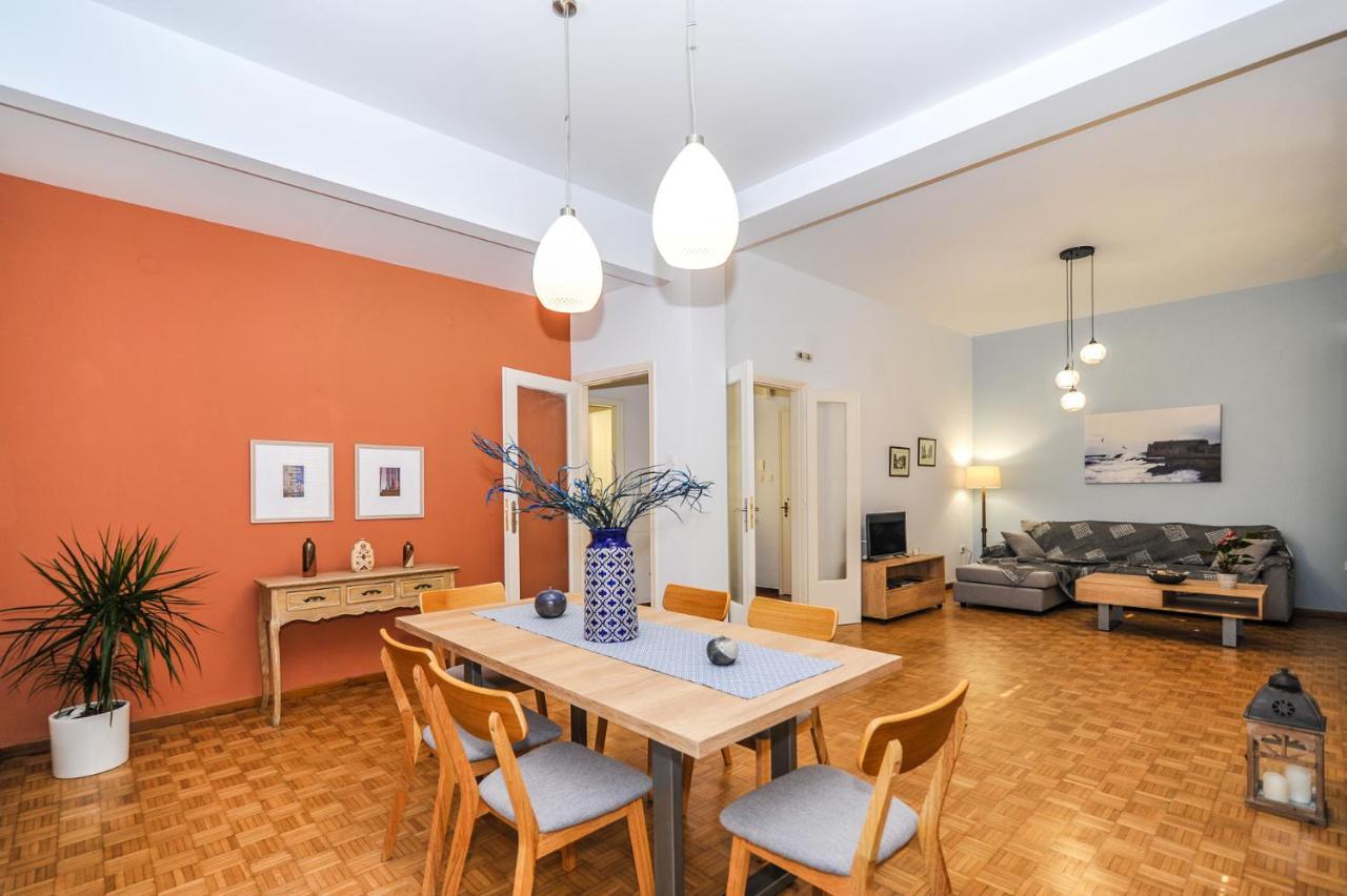 The Elegant. Spacious City Center Apartment. Kandiye Dış mekan fotoğraf